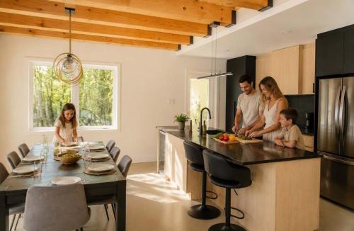 Chertsey Ski Chalet | Lake Spa and Pool table - Le Gaia