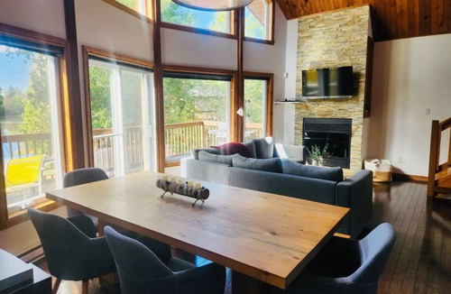 Saint-Alphonse-Rodriguez Ski Chalet | Lakefront-King Bed-A/C-Fireplace-Kayak-BBQ