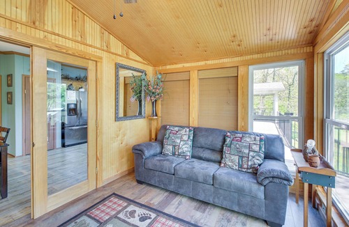 Mid America Cottage | Lakefront Arkansas Home w/Dock & Sunroom