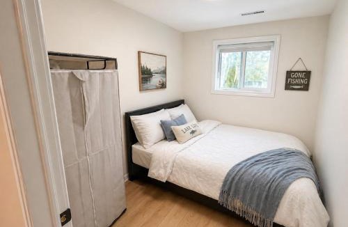 Gores Landing House | Lakefront Cottage on Rice Lake Nature Getaway