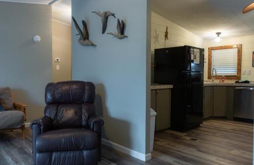 Mead House | Lakefront Dockside Cabin - 35