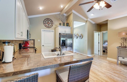 Mid America House | Lakefront Gem w/ Boat Dock! 6 Mi to Hot Springs NP
