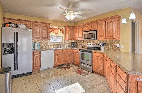Golden House | Lakefront Home on Table Rock w/ Fire Pit & Grill!