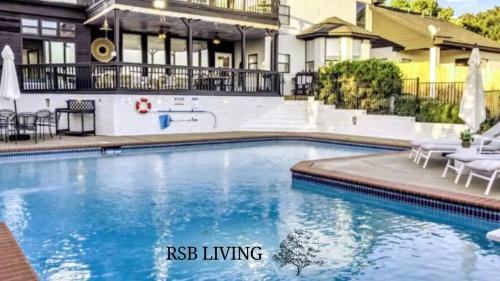 Rowlett Villa | Lakefront Luxe 6BR 4B Home with Pool & Hot Tub