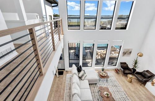 Rowlett Villa | Lakefront Luxe 6BR 4B Home with Pool & Hot Tub