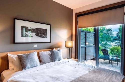 Lac Superieur Village Condo | Lakefront, Mountain View - 1 Bedroom Resort Suite