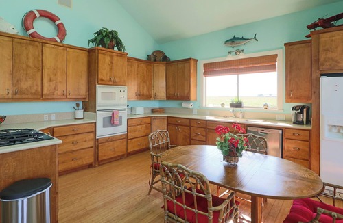 Tool House | Lakefront Private Beach Luxury Home on Cedar Creek Lake