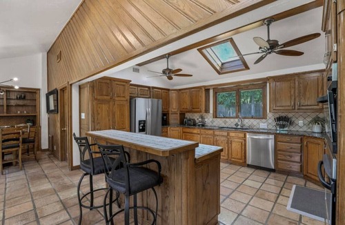 Denton House | Lakefront Resort Sleeps 16 Pool Hot Tub Game Room