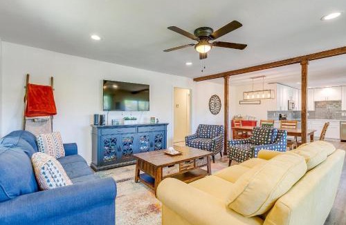 Granbury House | Lakefront Retreat w Dock, Firepit & Large Deck