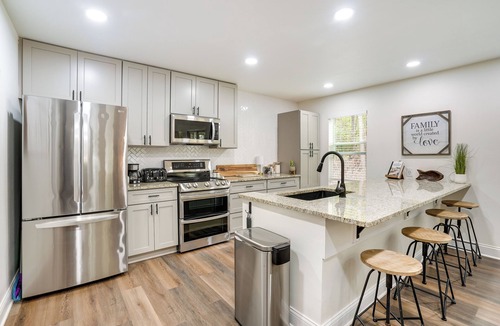 Lone Star Cottage | Lakefront Texas Abode w/Kayaks, Fire Pit & Patio!