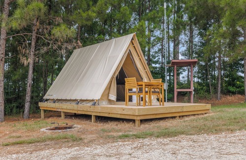 Onalaska RV Rental | Lakeside A-Frame | Waterfront Stay Lake Views