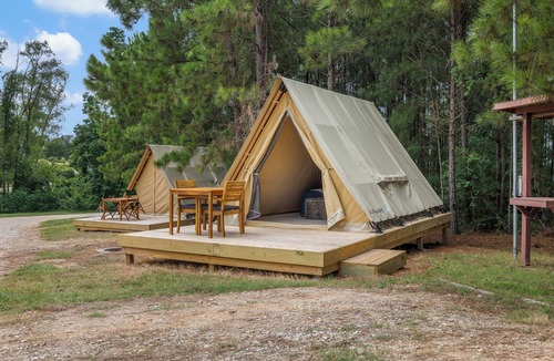 Onalaska RV Rental | Lakeside A-Frame | Waterfront Stay Lake Views