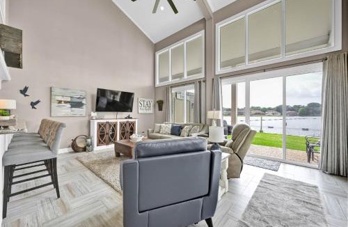 April Sound House | Lakeside Haven