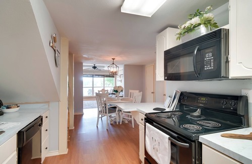 Jefferson Cottage | 'lakeside Haven' w/Deck & Views in Jefferson!