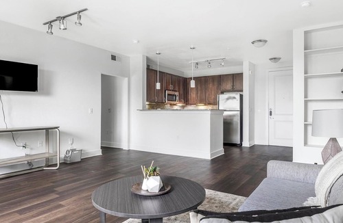 Irving Apartment | Landing | Amazing 2BD, Pool, Gym