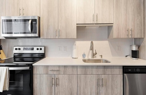 Fort Worth Apartment | Landing | Amazing Studio in Bricktown