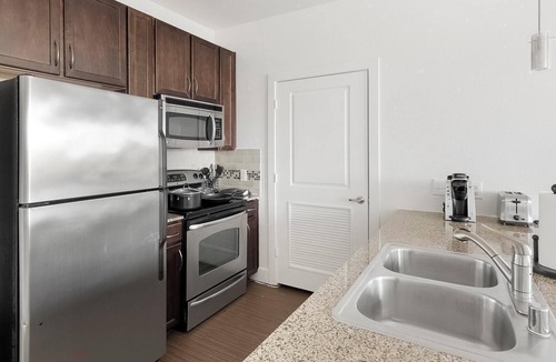 Park Central Apartment | Landing | Amazing Studio, Courtyard, Pool