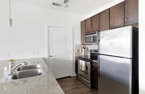 Park Central Apartment | Landing | Amazing Studio, Pool, Courtyard