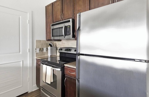 Park Central Apartment | Landing | Amazing Studio, Pool, Courtyard