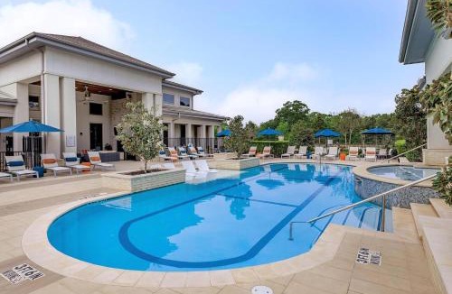 Conroe Apartment | Landing Apartments - Reserve at City Place