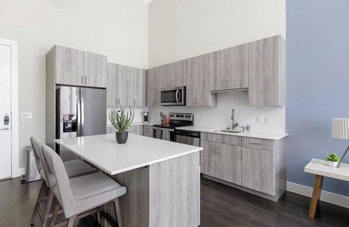 Fort Worth Apartment | Landing | Beautiful 1BD in Bricktown