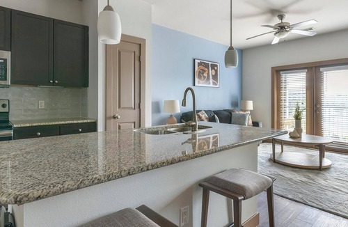 Barker Apartment | Landing | Beautiful 1BD, Courtyard, Pool