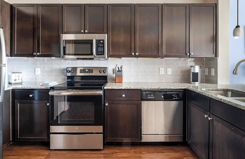 Barker Apartment | Landing | Beautiful 1BD, Clubhouse, Pool