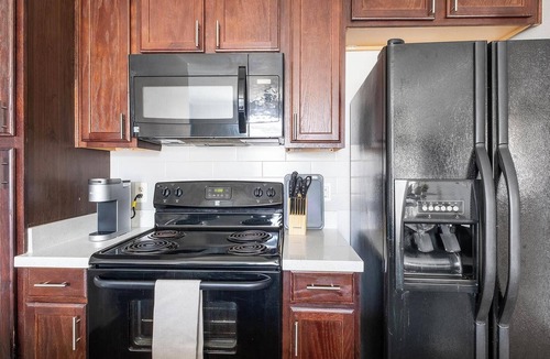 Atascocita Apartment | Landing | Beautiful 1BD, Clubhouse, Gym