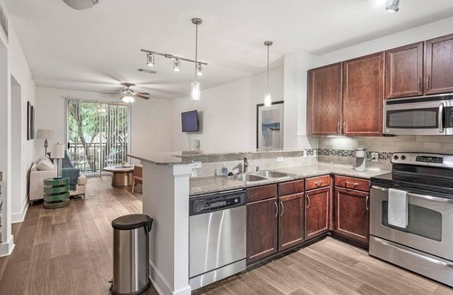 Park Central Apartment | Landing | Beautiful 1BD, Courtyard, Gym