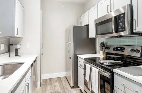 Fort Worth Apartment | Landing | Beautiful 2BD in Cityview