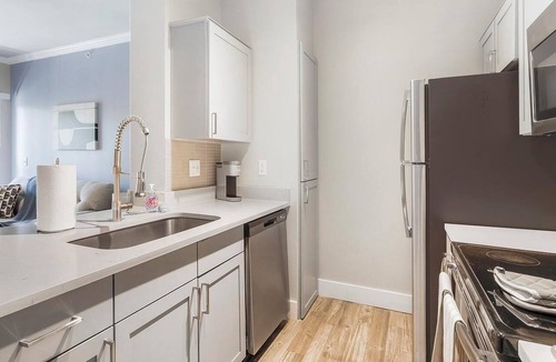 Fort Worth Apartment | Landing | Beautiful 2BD in Cityview