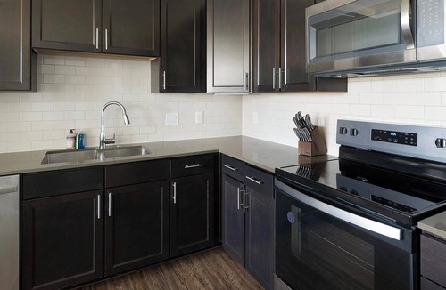 Klein Apartment | Landing | Beautiful 2BD, Clubhouse, Gym