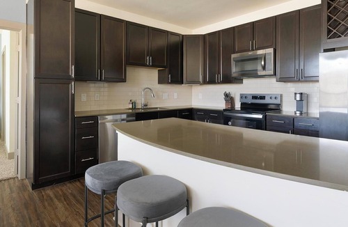 Klein Apartment | Landing | Beautiful 2BD, Clubhouse, Gym