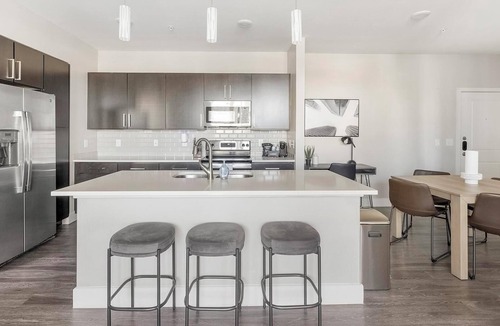 Allen Apartment | Landing | Beautiful 2BD, Clubhouse, Yoga Studio