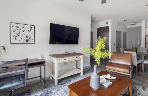 Central Arlington Apartment | Landing | Beautiful 2BD, Clubhouse, Gym