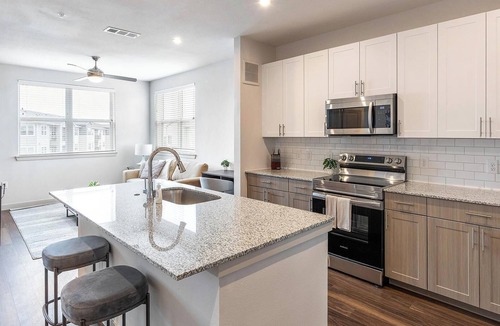 Fate Apartment | Landing | Beautiful 2BD, Pool, Gym