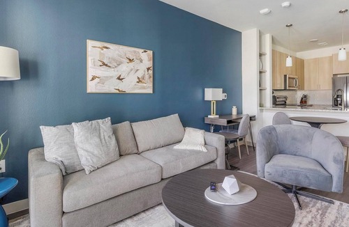 Anna Apartment | Landing | Beautiful Studio, Pool, Gym