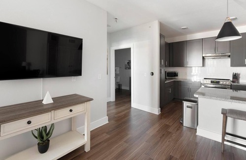 Ferndale Apartment | Landing | Chic 1BD, Clubhouse, Yoga Studio