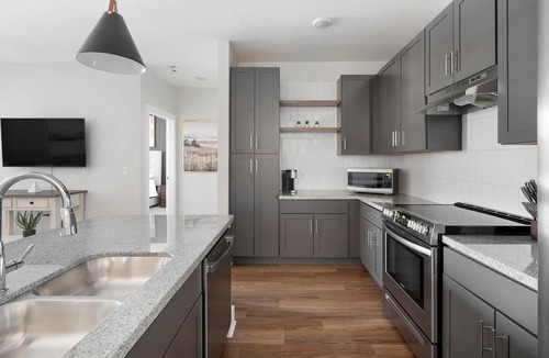 Ferndale Apartment | Landing | Chic 1BD, Clubhouse, Yoga Studio