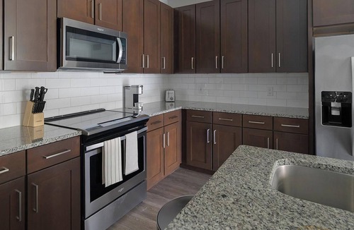 New Caney Apartment | Landing | Chic 1BD, Gym