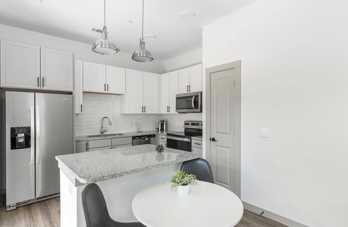 Fort Worth Apartment | Landing | Chic 1BD, Pool, Clubhouse