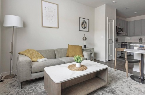 Spring Branch East Apartment | Landing | Chic 1BD, Pool, Gym