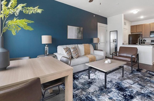 Lockhart Apartment | Landing | Chic 1BD, Pool, Gym