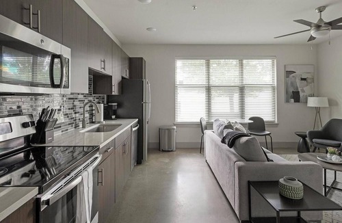 Vickery Meadow Apartment | Landing | Incredible 1BD, Gym, Pool