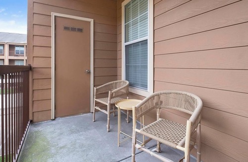Barker Apartment | Landing | Incredible 1BD, Clubhouse, Gym