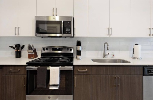 Central Arlington Apartment | Landing | Incredible 2BD, Clubhouse, Gym
