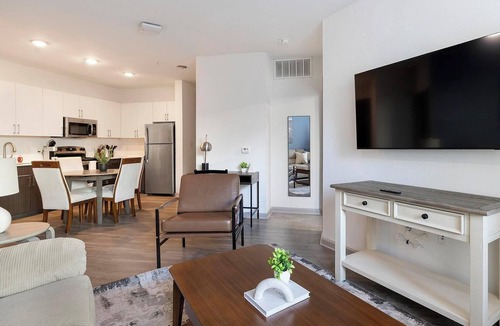 Central Arlington Apartment | Landing | Incredible 2BD, Clubhouse, Gym