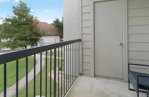 FM 1960 Apartment | Landing | Incredible 2BD in Copperfield