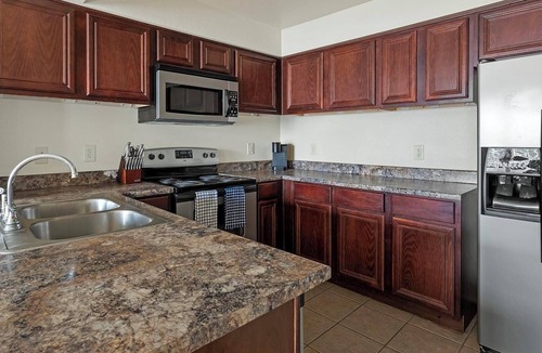 Broken Arrow Apartment | Landing | Incredible 2BD, Gym, Pool