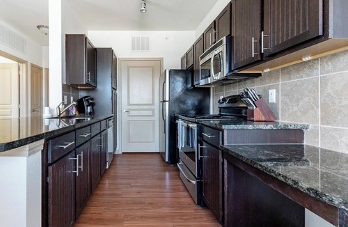 Fort Worth Apartment | Landing | Modern 1BD, Gym, Rooftop Lounge